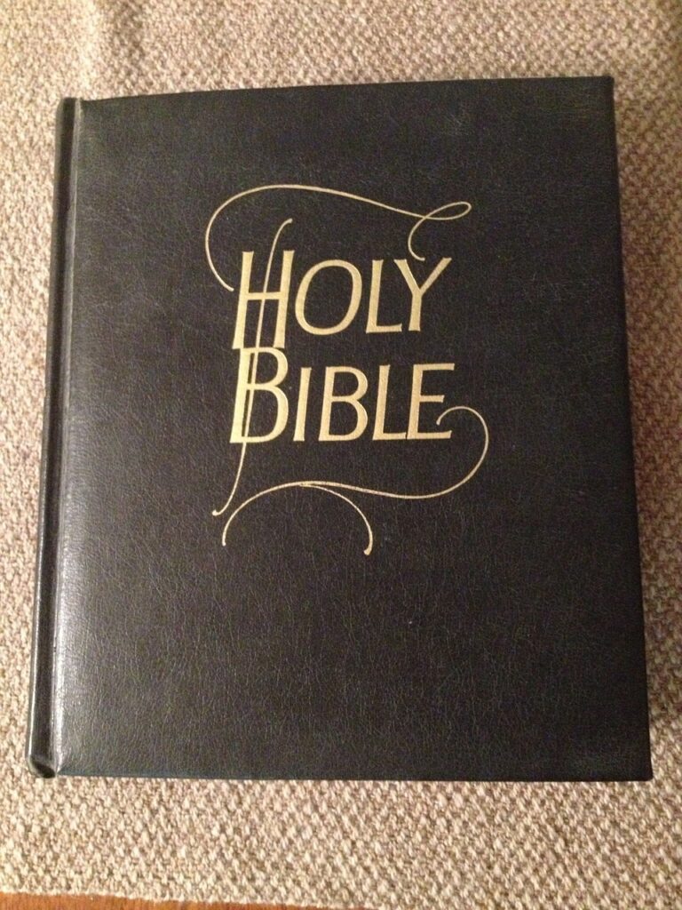 bible, holy, scripture-190537.jpg